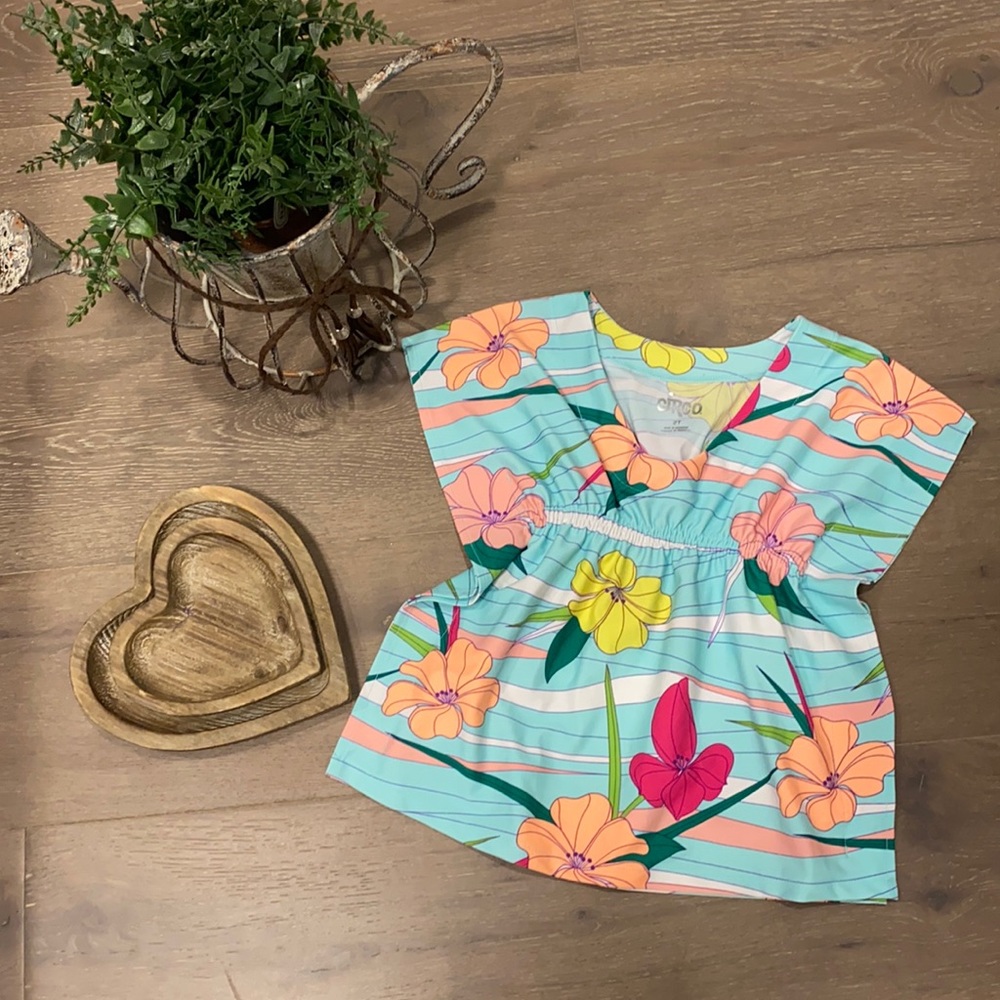 🍭3 for $25🍭 Floral swim cover-up Size 2T